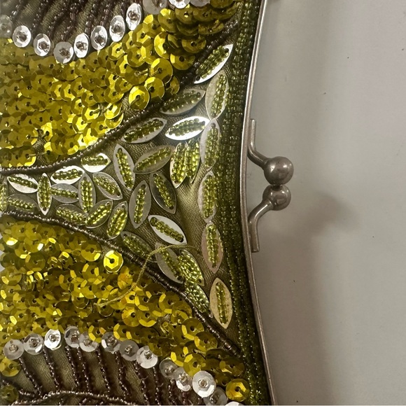 Green and Yellow Sequin Clutch Bag - Picture 5 of 8